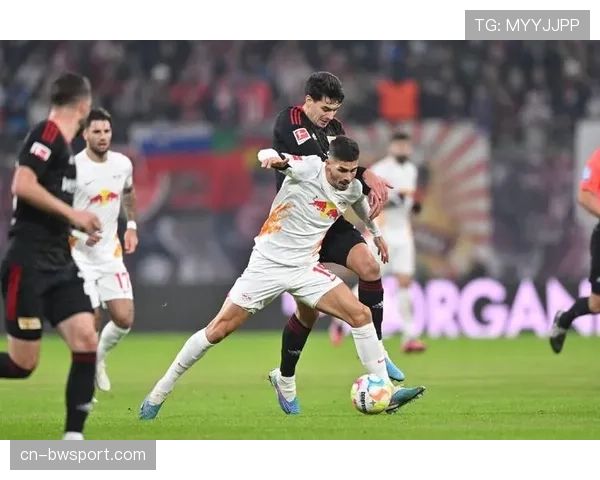 德甲：莱比锡官方宣布主帅罗泽续约至2028年，稳定军心冲击欧冠资格